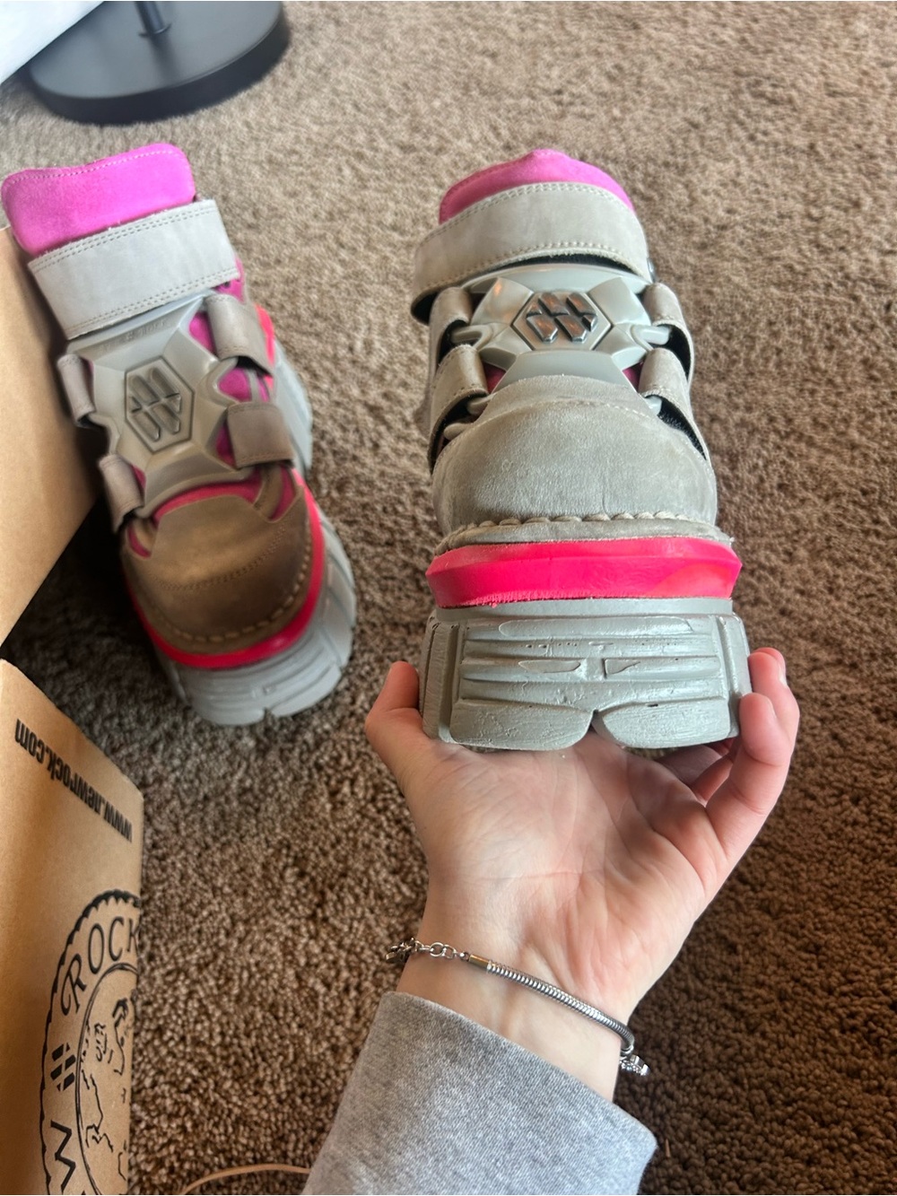 NEW ROCK PINK AND GREY PLATFORM SHOES - Picture 5 of 10
